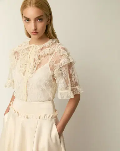Aknvas The Kyra lace top | Thumbnail 2