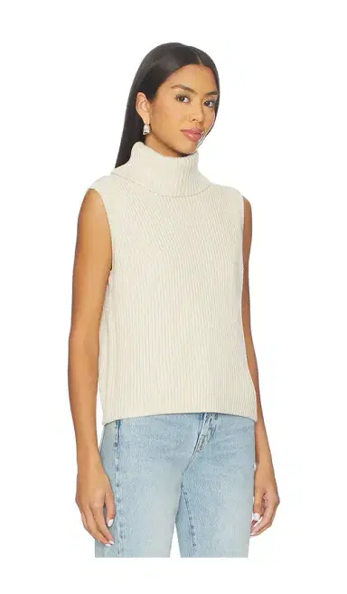Lovers and Friends Keris Turtle Neck Vest | Thumbnail 2 Lovers and Friends Keris Turtle Neck Vest | Thumbnail 2
