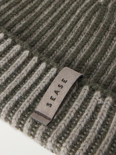 Sease Dinghy Reversible Ribbed Cashmere Beanie - Men | Thumbnail 3 Sease Dinghy Reversible Ribbed Cashmere Beanie - Men | Thumbnail 3