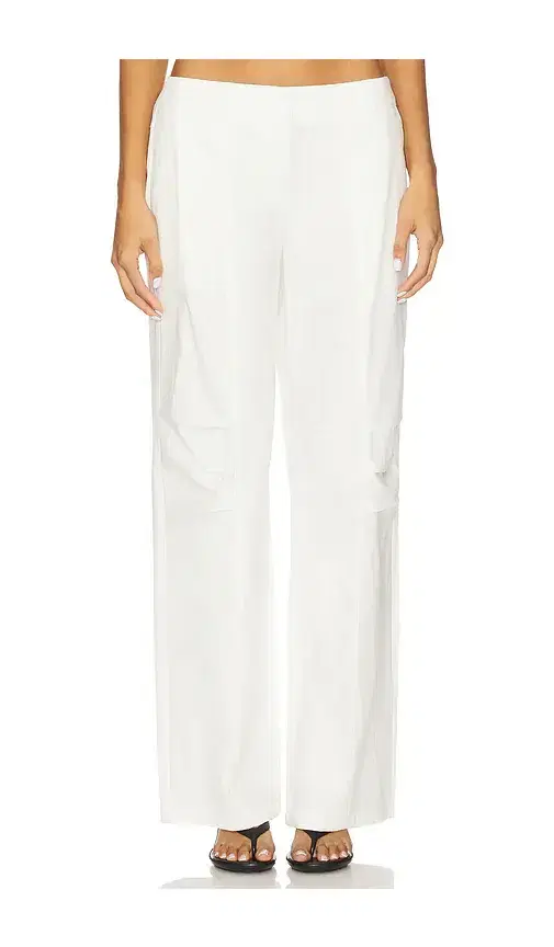 Leesa Pant