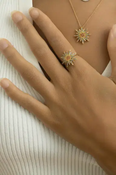 LISA NIK Multi Star Sapphire Ring | Thumbnail 3