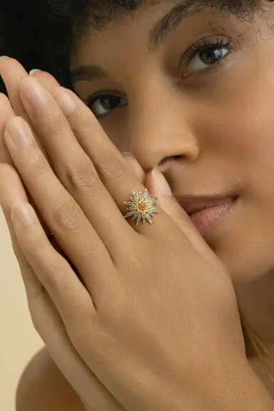 LISA NIK Multi Star Sapphire Ring | Thumbnail 4