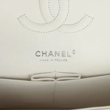 Chanel Pre-owned Chanel Medium Classic Double Flap White Shiny Caviar Silver Hardware | Thumbnail 8 Chanel Pre-owned Chanel Medium Classic Double Flap White Shiny Caviar Silver Hardware | Thumbnail 8