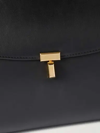 TOTEME T-lock Large Leather Shoulder Bag | Thumbnail 4 TOTEME T-lock Large Leather Shoulder Bag | Thumbnail 4