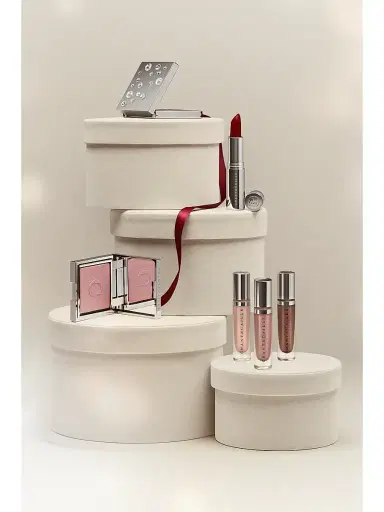 CHANTECAILLE Éclat Cristalline Lip Crème | Thumbnail 3 CHANTECAILLE Éclat Cristalline Lip Crème | Thumbnail 3