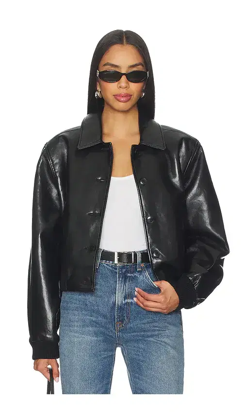 Lola Bomber