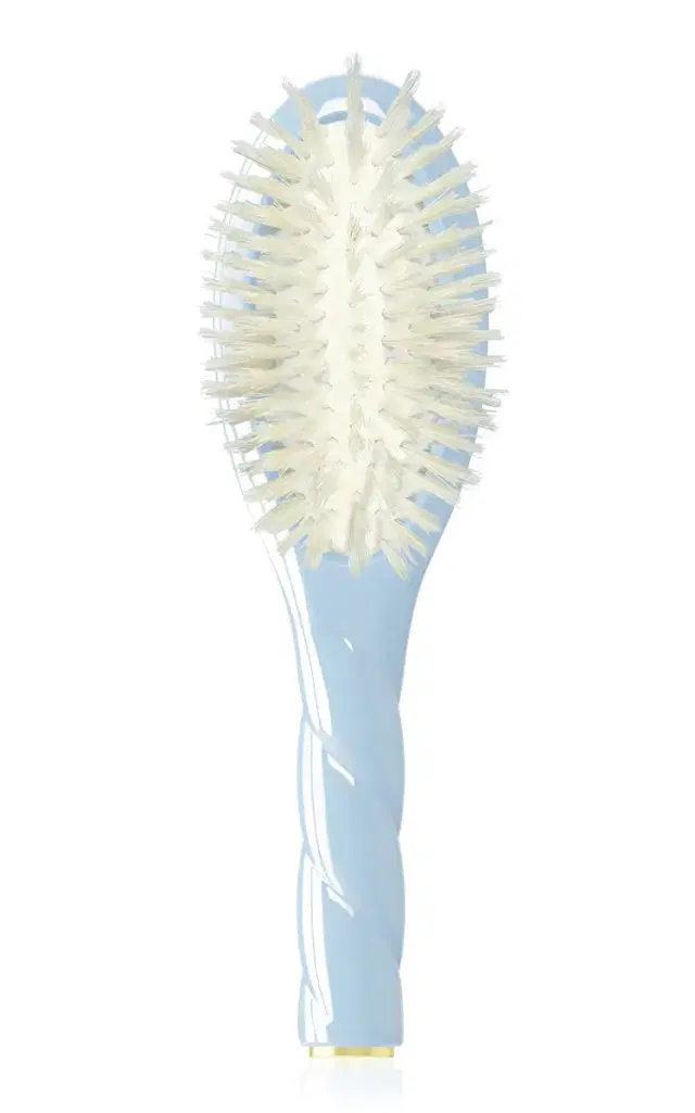 N.06 The Baby Hair Brush