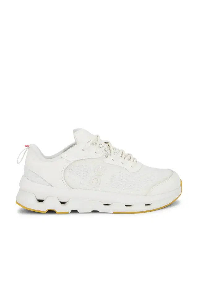 On X Zendaya Cloudzone Moon Sneaker