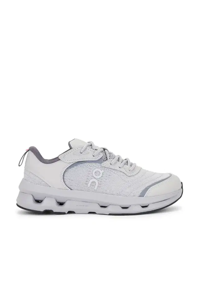 On X Zendaya Cloudzone Moon Sneaker