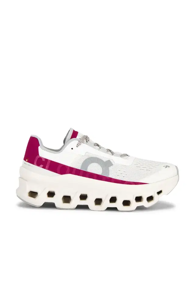 On Cloudmonster Sneaker