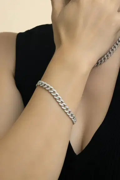 Zydo Diamond Cuban Link Bracelet | Thumbnail 3