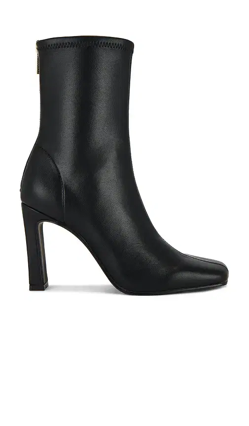 Khelan Boot