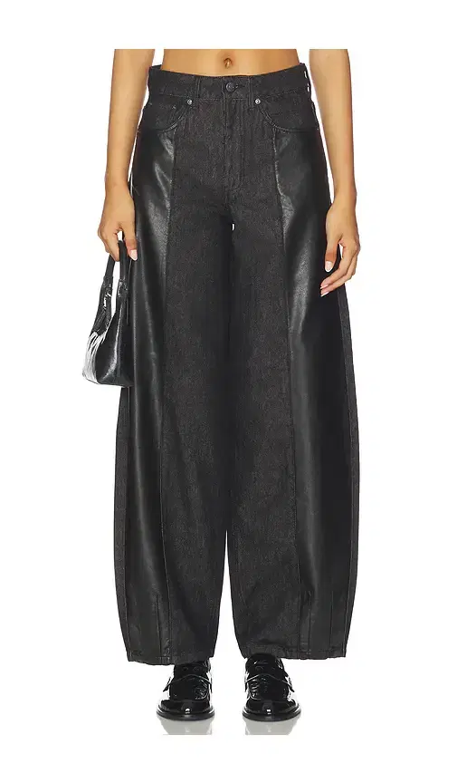 Junia High Waisted Barrel Jeans