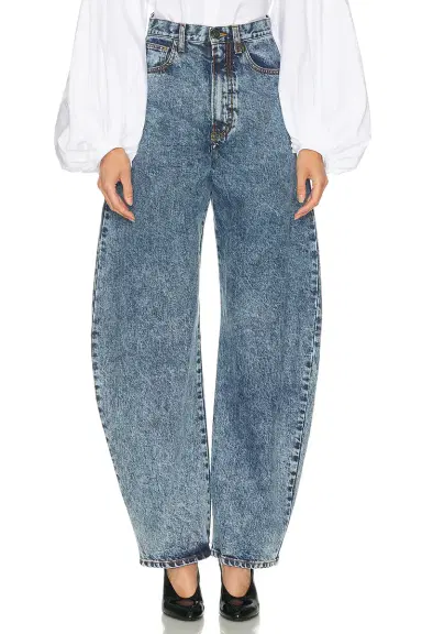 ALAÏA Round Leg | Thumbnail 1