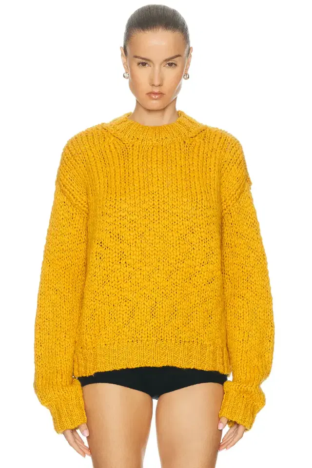 AMIYA Nuvola Scarf And Sweater