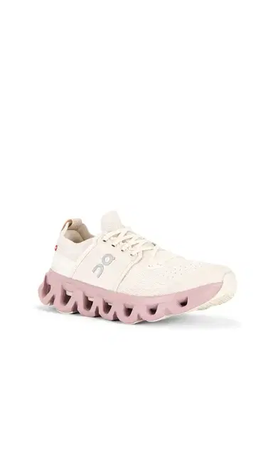 On Cloudswift 4 Sneaker | Thumbnail 2 On Cloudswift 4 Sneaker | Thumbnail 2
