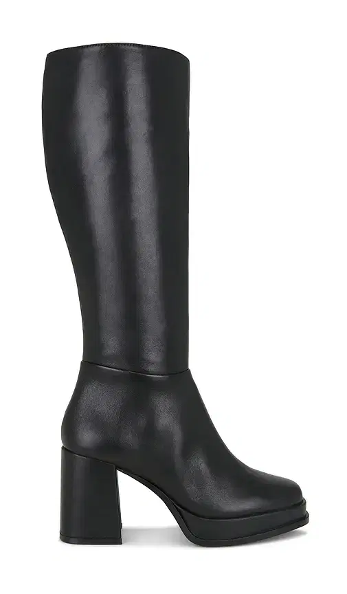 Mystery Boot