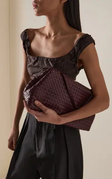 Bottega Veneta The 1998 Intrecciato Leather Clutch | Thumbnail 3 Bottega Veneta The 1998 Intrecciato Leather Clutch | Thumbnail 3