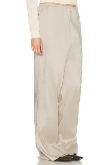 L'Academie Maricel Pant | Thumbnail 4 L'Academie Maricel Pant | Thumbnail 4