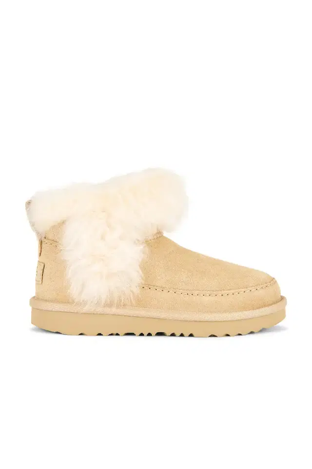UGG Kids' Ultra Classic Mini Chalet Boot