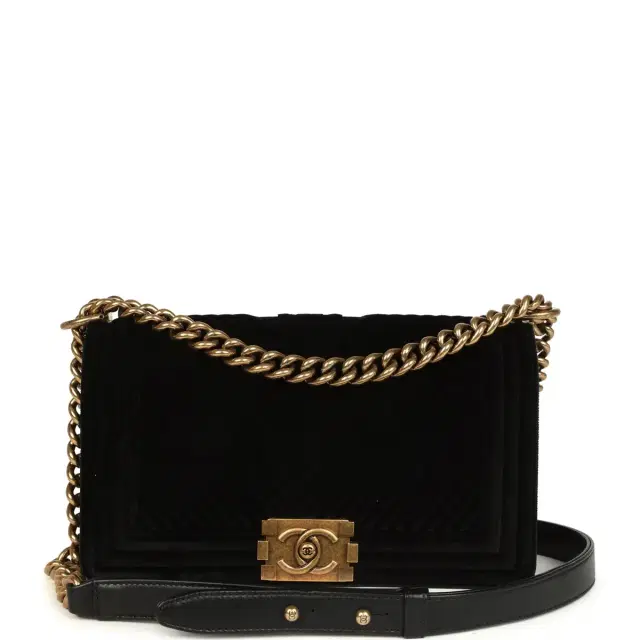 Chanel Pre-owned Chanel Medium Boy Bag Black Chevron Velvet Antique Gold Hardware
