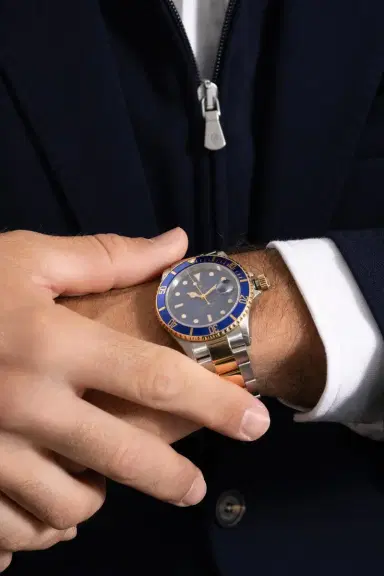ROLEX Rolex Submariner Date Watch | Thumbnail 4 ROLEX Rolex Submariner Date Watch | Thumbnail 4