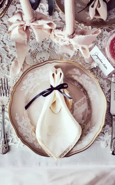 Moda Domus Set-of-Four Swan-Embroidered Linen Dinner Napkins - White | Thumbnail 3 Moda Domus Set-of-Four Swan-Embroidered Linen Dinner Napkins - White | Thumbnail 3