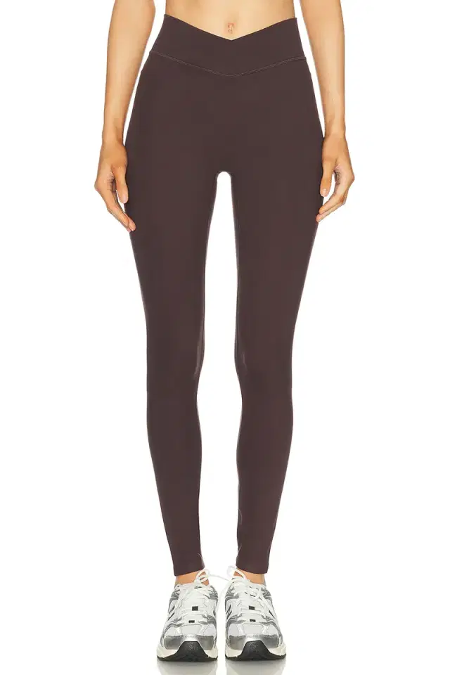 437 The V Legging