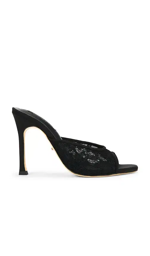 Dashing Heel