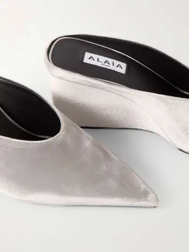 Alaïa 75 Velvet Wedge Mules | Thumbnail 4