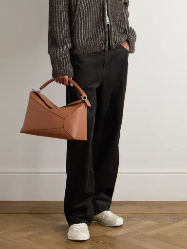 Loewe Puzzle Edge Large Logo-Debossed Leather Messenger Bag - Men | Thumbnail 2 Loewe Puzzle Edge Large Logo-Debossed Leather Messenger Bag - Men | Thumbnail 2