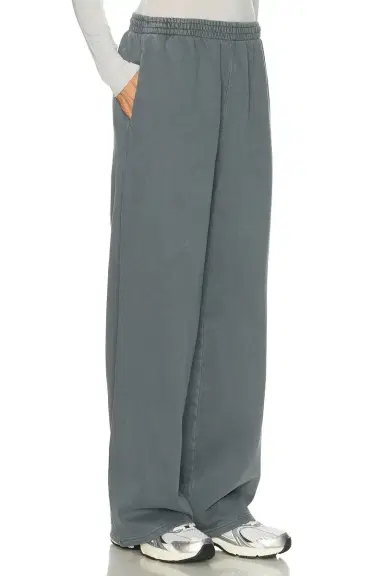 Skims Boyfriend Fleece Baggy Sweatpant | Thumbnail 2
