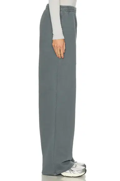 Skims Boyfriend Fleece Baggy Sweatpant | Thumbnail 3