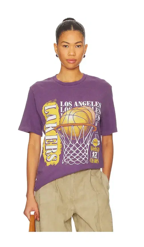 Lakers 17x Champs Vintage Tee
