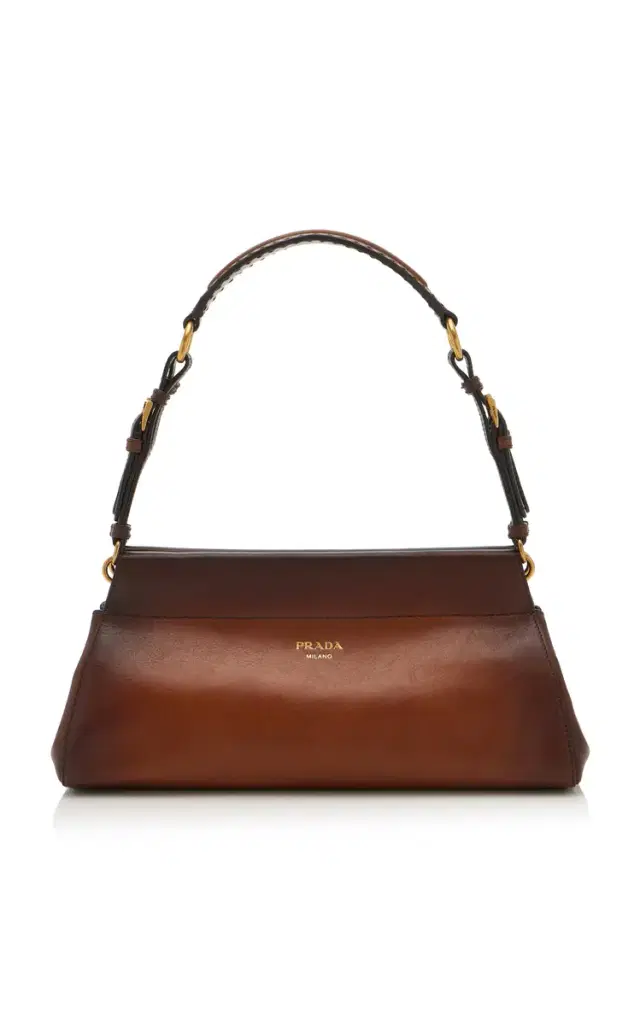 Enchaîné Leather Shoulder Bag