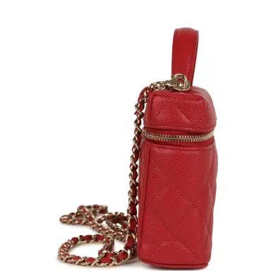 Chanel Chanel Top Handle Long Vanity Case with Chain Red Shiny Caviar Light Gold Hardware | Thumbnail 3 Chanel Chanel Top Handle Long Vanity Case with Chain Red Shiny Caviar Light Gold Hardware | Thumbnail 3