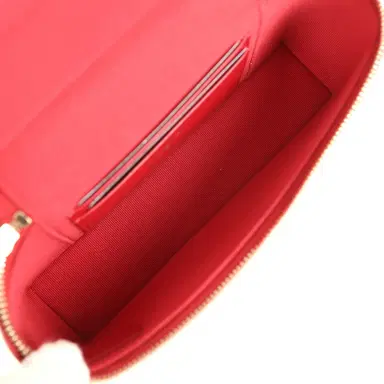 Chanel Chanel Top Handle Long Vanity Case with Chain Red Shiny Caviar Light Gold Hardware | Thumbnail 8 Chanel Chanel Top Handle Long Vanity Case with Chain Red Shiny Caviar Light Gold Hardware | Thumbnail 8