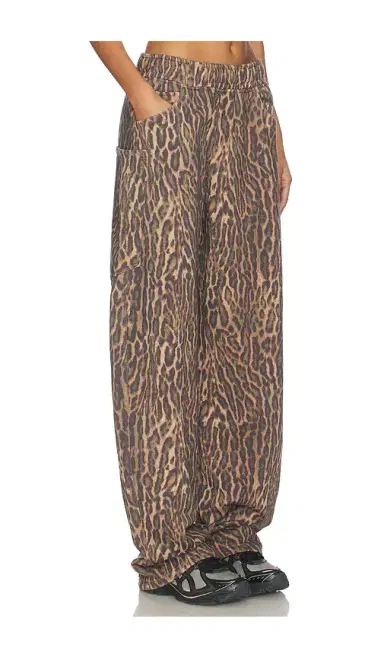 AFRM Ryan Barrel Sweatpant | Thumbnail 2