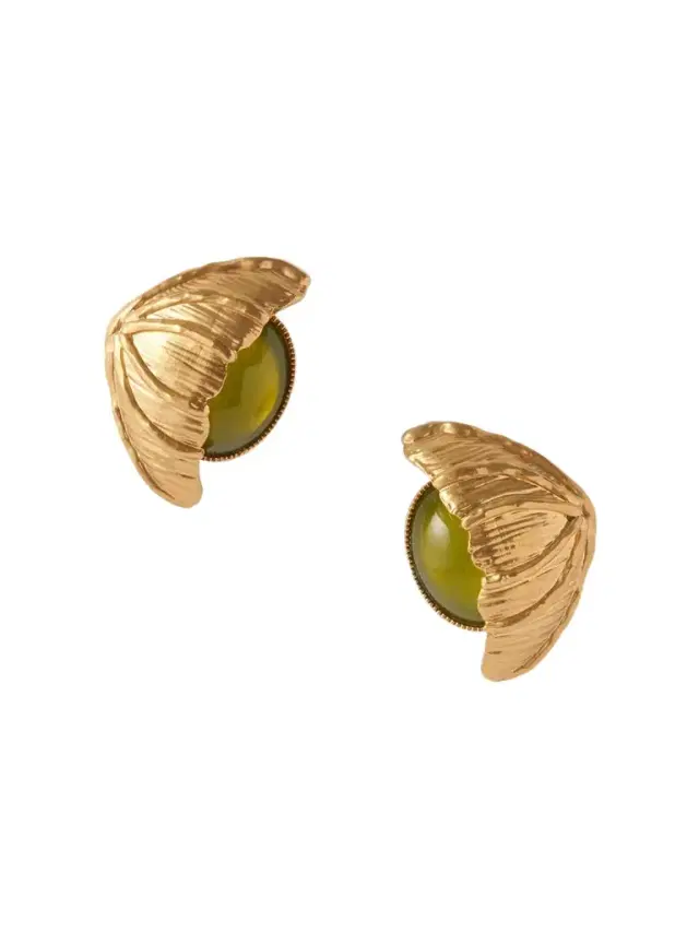 Retro Flower Gold-plated Crystal Clip Earrings