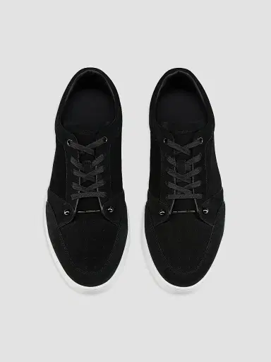 Christian Louboutin Men's Chambeli Low-Top Sneakers | Thumbnail 4 Christian Louboutin Men's Chambeli Low-Top Sneakers | Thumbnail 4