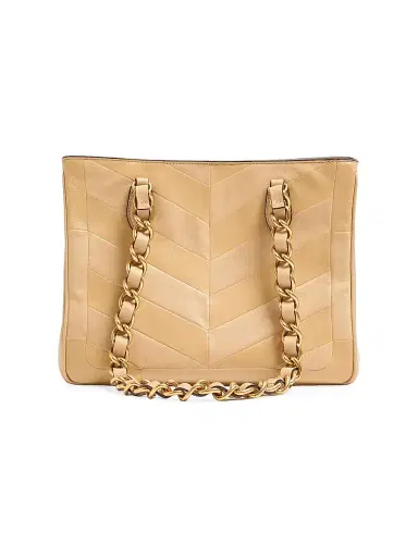 Valentino Garavani Women's Laseine Small Shopping Bag in Chevron-Patterned Nappa Leather - Gold Beige | Thumbnail 4