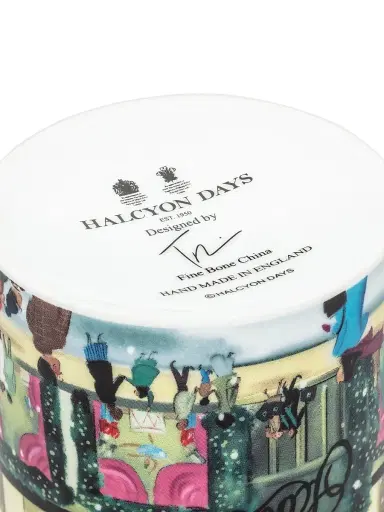 Halcyon Days Saks Fifth Avenue Holiday Shopping Candle | Thumbnail 3