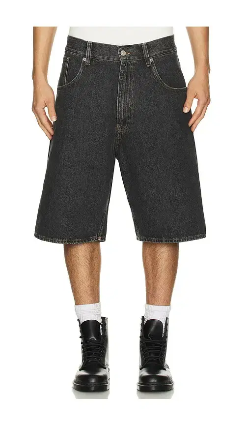 Super Wide Short
