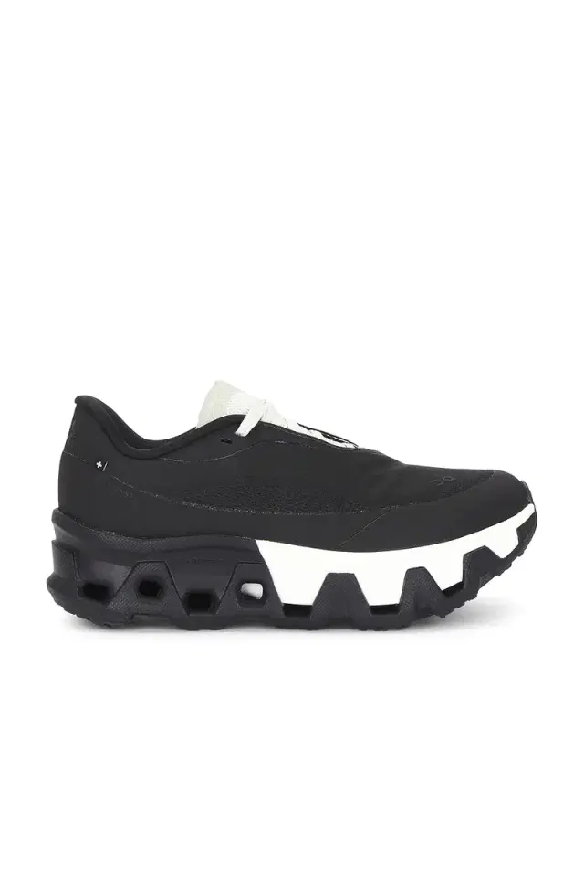 X Post Archive Faction Cloudmonster Hyper Sneaker