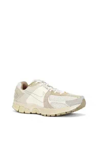 Nike Zoom Vomero 5 | Thumbnail 2