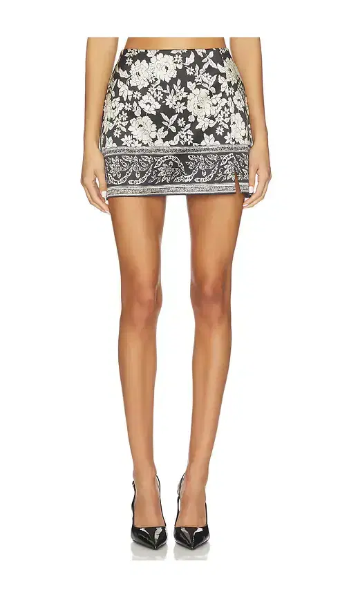 Amanda Uprichard Dale Skort