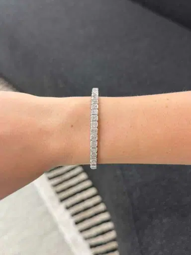 Wish Fine Jewelry 4.85ct Diamond 18K Gold Radiant Cut Bezel Bangle Bracelet | Thumbnail 2 Wish Fine Jewelry 4.85ct Diamond 18K Gold Radiant Cut Bezel Bangle Bracelet | Thumbnail 2