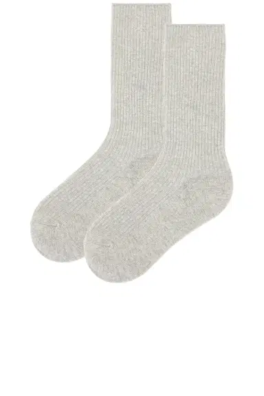 ÉTERNE Classic Rib Socks | Thumbnail 2