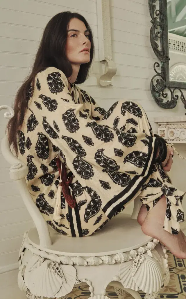 Femininity Dramatic Printed Linen Straight-Leg Pants - Ivory