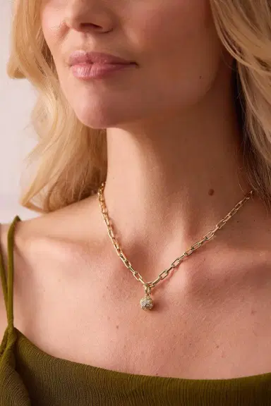 SARA WEINSTOCK Small Rectangle Charm Necklace | Thumbnail 2
